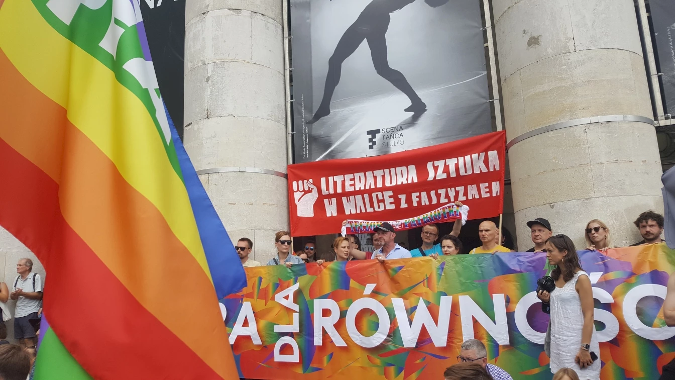 Art and Literature against Fascism & The Rainbow Patriots by Kasper Lecnim at the march organised in solidarity with the LGBT Pride in Bialystok brutally attacked by neo-fascist, Warsaw 2019, image by Kuba Szreder