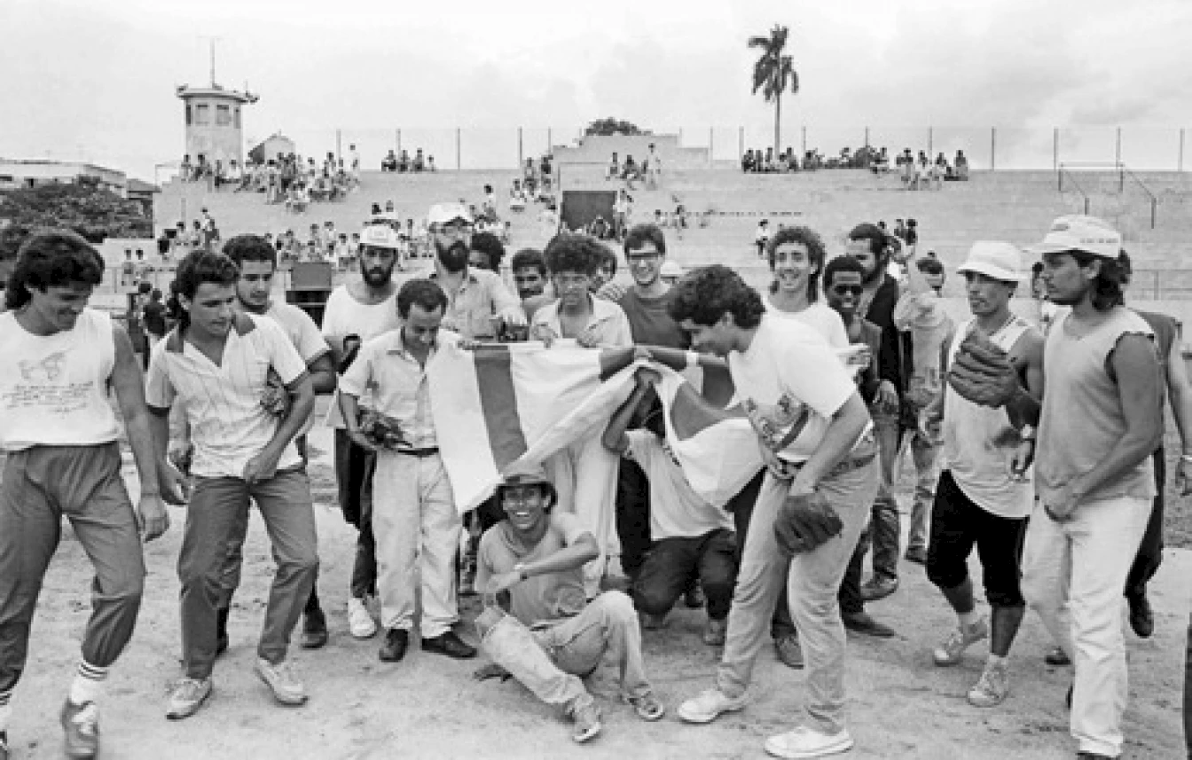 Ball Game, La Habana, September 24, 1989. Photograph Kattia García Fayat